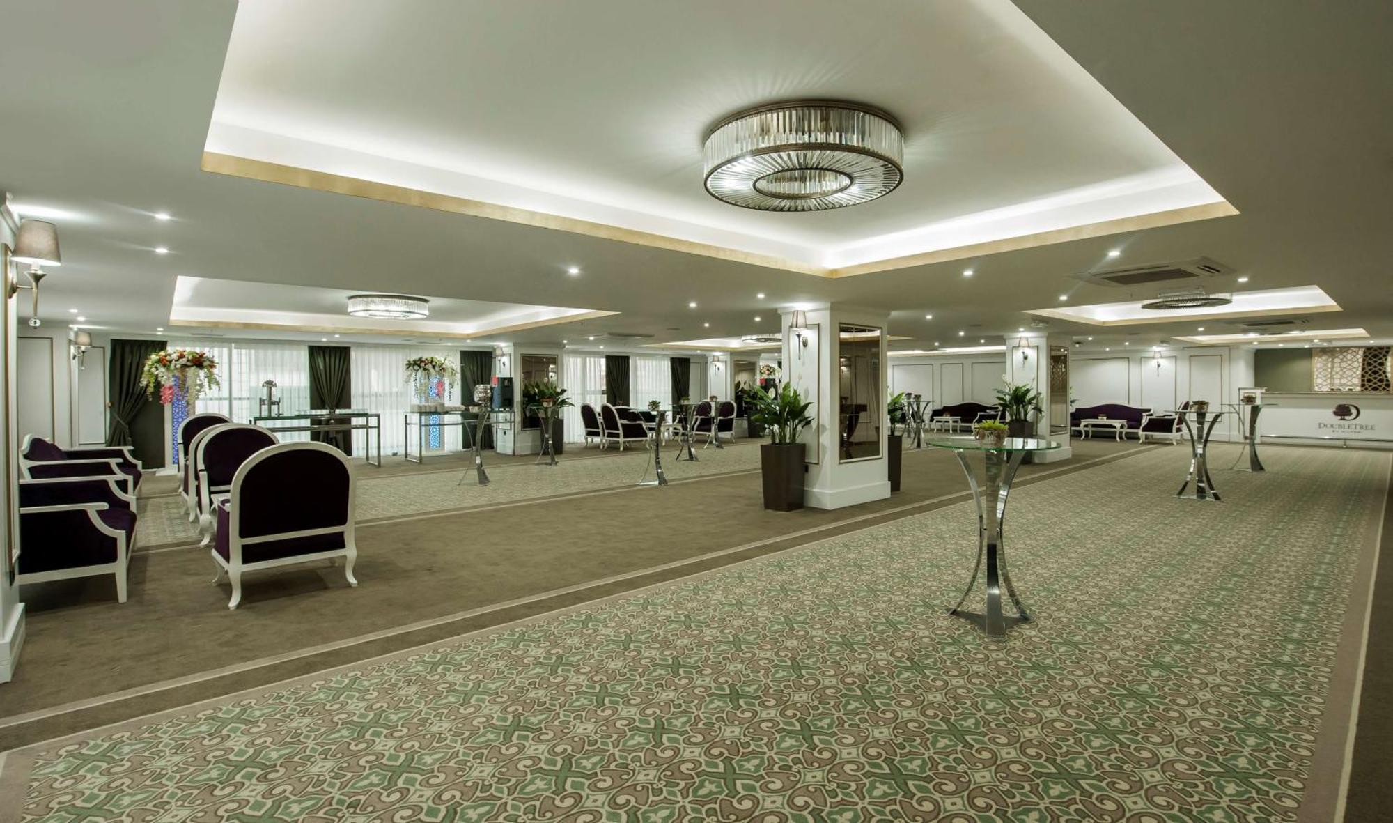 Готель Doubletree By Hilton Елязиг Екстер'єр фото